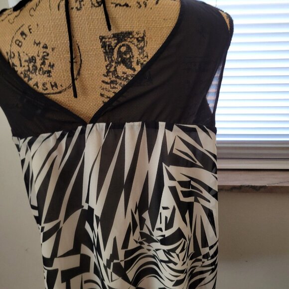 Authentic Icon Shattered Glass Tank Top - Picture 7 of 12